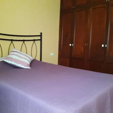 Apartamento 100 Meters From The Beach. *
