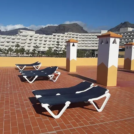 100 Meters From The Beach. Apartamento
