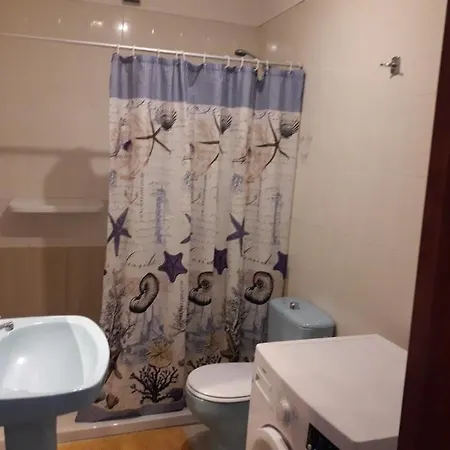 100 Meters From The Beach. Apartamento *