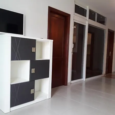 Apartment 100 Meters From The Beach. *